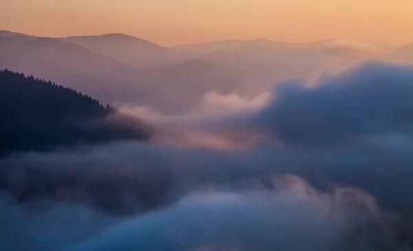 Fog on the mountain — Stock Photo, Image