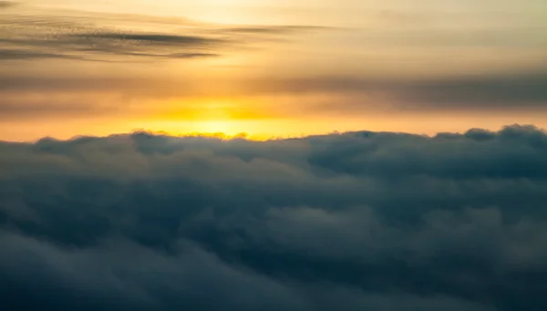 Nebel auf dem Berg — Stockfoto