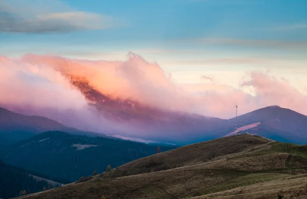 Mountain above the clouds — Stock Photo, Image
