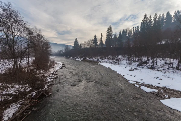 Dramatische winterlandschap — Stockfoto