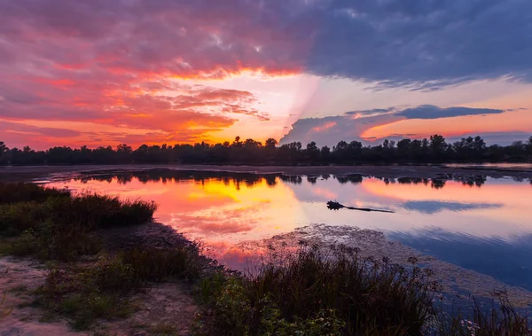 Úžasně barevný západ slunce — Stock fotografie