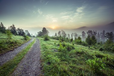 Sabah sis ile güzel gündoğumu