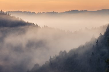 Sabah sis ile güzel gündoğumu