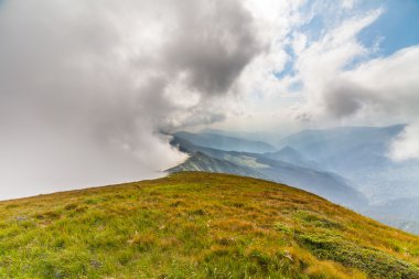 Sisli rüya gibi manzara. 