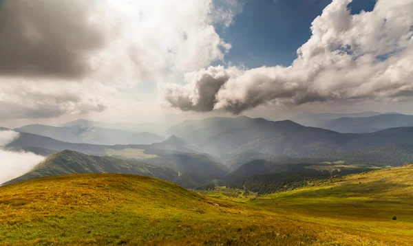 Stormy weather - mountains and clouds — Stock Photo, Image