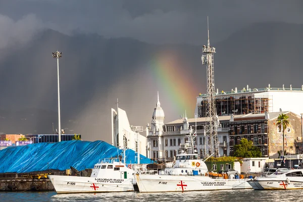 BATUMI, GEORGIA - JULY 20, 2015: The port in Batumi. With a population of 190,000 Batumi serves as an important port and a commercial center. — Stock Photo, Image