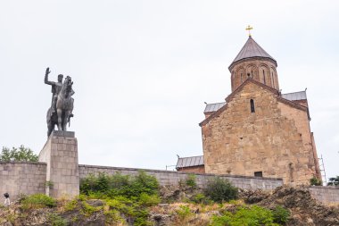 Tiflis, Gürcistan - 28 Temmuz 2015: Tiflis, Gürcistan mimarisi. Tbilisi başkenti ve en büyük şehir Geogia 1,5 milyon kişi nüfusa sahip olduğunu