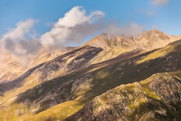 Türkiye'de yeşil dağ — Stok fotoğraf