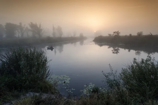 Un hermoso amanecer nublado — Foto de Stock