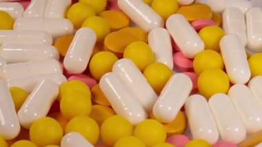 Bir çok farklı dönen uyuşturucuyu kapat