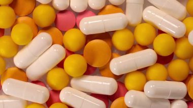 Bir çok farklı dönen uyuşturucuyu kapat