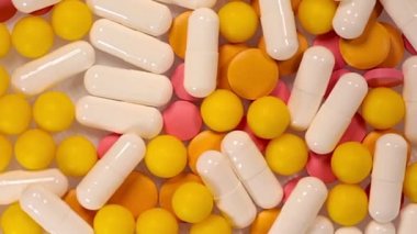 Bir çok farklı dönen uyuşturucuyu kapat