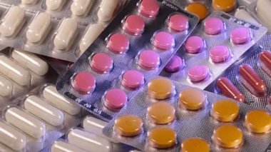 Bir çok farklı dönen uyuşturucuyu kapat