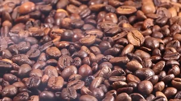 Обжарка кофейных зерен — стоковое видео