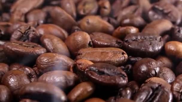 Обжарка кофейных зерен — стоковое видео