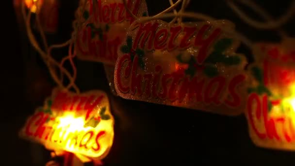 クリスマスと新年の装飾。点滅ガーランド. — ストック動画