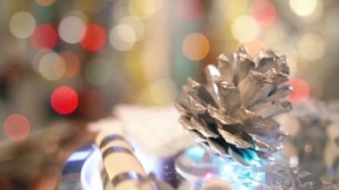 Noel ve yeni yıl dekorasyon. Soyut Bokeh tatil arka plan bulanık. Garland yanıp sönen.