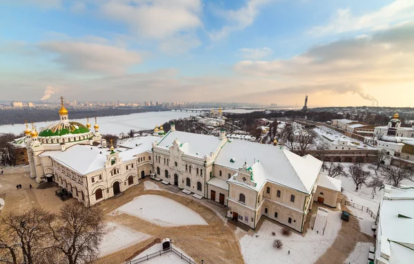 Києво-Печерська Лавра взимку — стокове фото