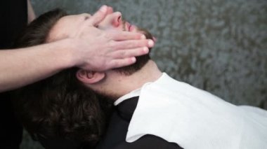 Berber Dükkanı. Erkek saç modeli