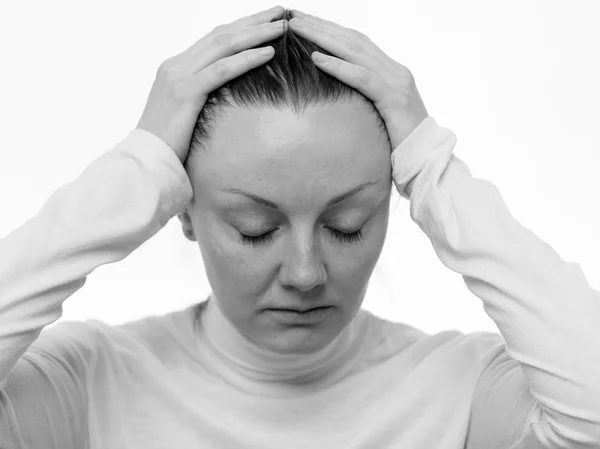 Stress. Närbild porträtt av en ledsen kvinna — Stockfoto