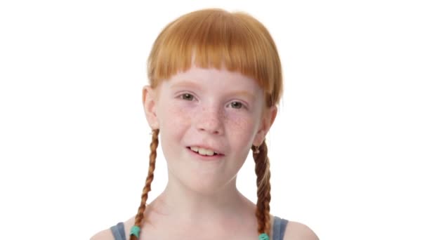 Close up little ginger girl is coquettishly smile — Vídeo de stock