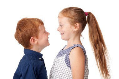 Şirin Kızıl Kardeş