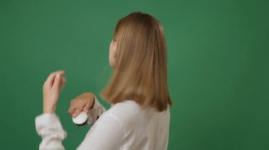 kadın fırçalama saç