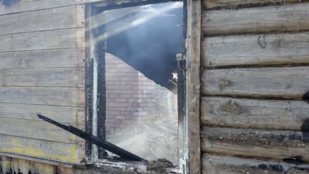 Ferme après un incendie — Video