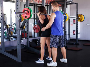 Adam kadın halter ile güvenli hale getirme