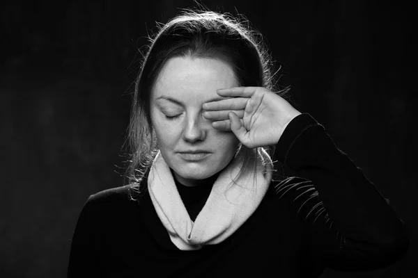 Portrait d'une jeune femme triste — Photo