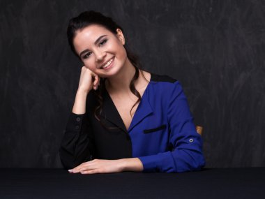 portre çekici esmer 