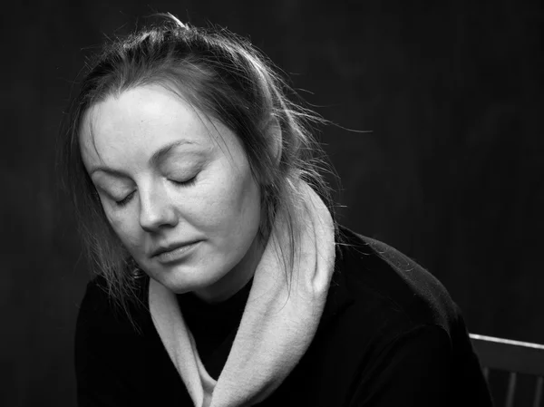 Retrato de cerca de una joven —  Fotos de Stock