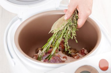multicooker yemek