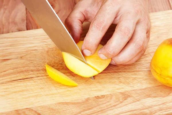 Cutting food ingredients
