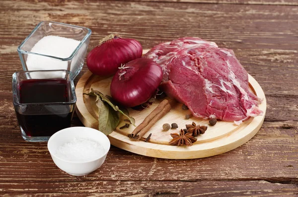 Ingredients for cooking beef — Stock Photo, Image