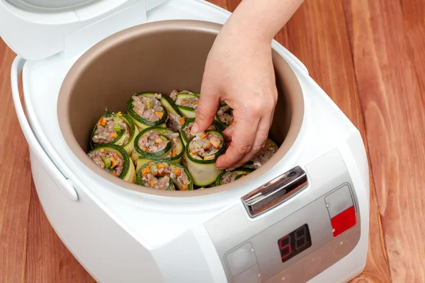 Rolls with zucchini  in multicooker — Stock Photo, Image