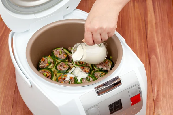 Zucchini rolls in multicooker — Stock Photo, Image