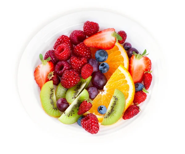 Φρούτα Πιάτο Ανάμεικτων Φρούτων Και Μούρων Λευκό Φόντο Φρέσκο Φαγητό — Φωτογραφία Αρχείου