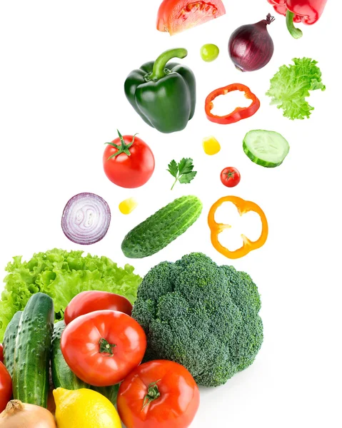 Falling fresh vegetables — Stock Photo, Image