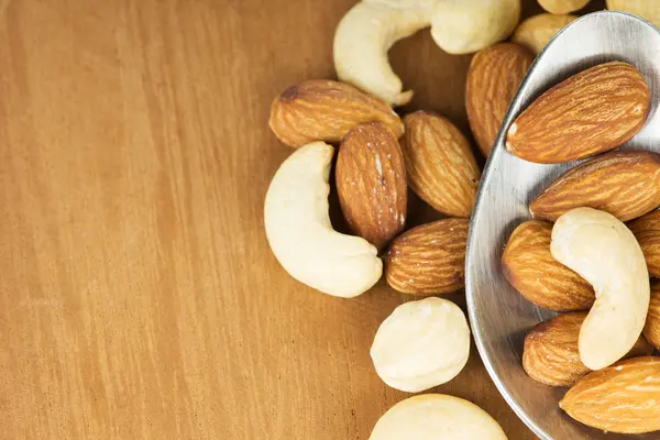 Healthy mixed nuts — Stock Photo, Image