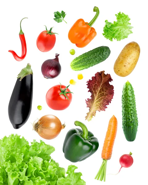 Падіння свіжих кольорових овочів — стокове фото