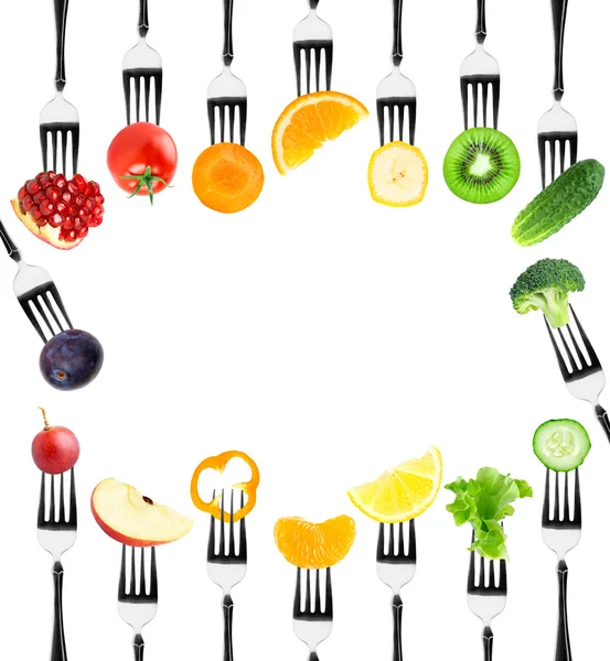 Buah dan sayuran di atas garpu — Stok Foto