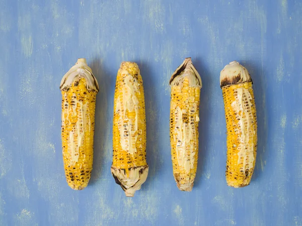Rustik ızgara altın mısır mısır koçanı — Stok fotoğraf