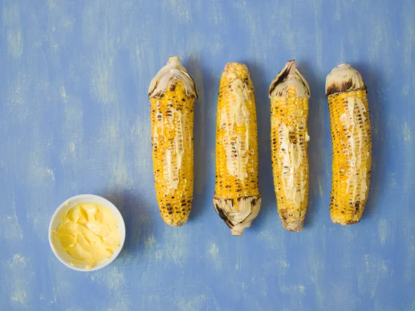 Kaczan rustykalne złoty kukurydza z grilla — Zdjęcie stockowe