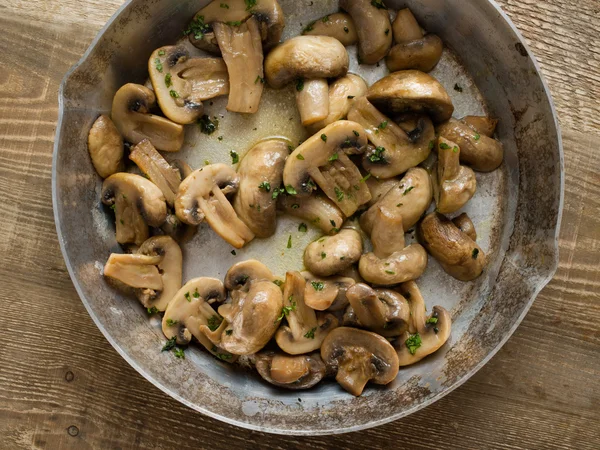 Sautierte Champignons — Stockfoto