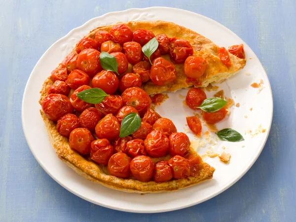 Tarte de tomate cerise rustique tatin — Photo