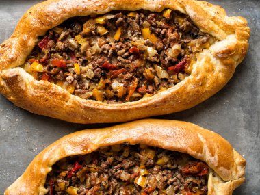 rustik altın Türk pide ekmek pizza