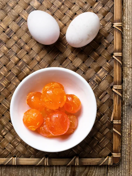 Gema de ovo de ovo salgada dourada chinesa rústica — Fotografia de Stock