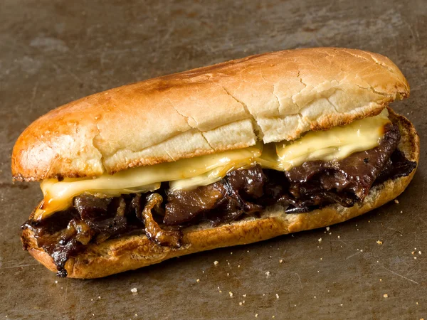rustik philly cheese steak sandviç