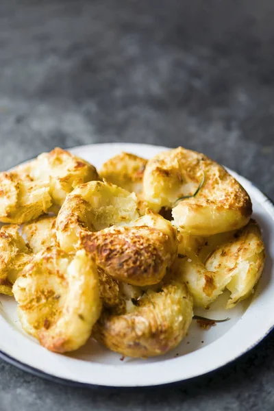 Close Crispy Golden Baked Smashed Potatoes — Stock Photo, Image